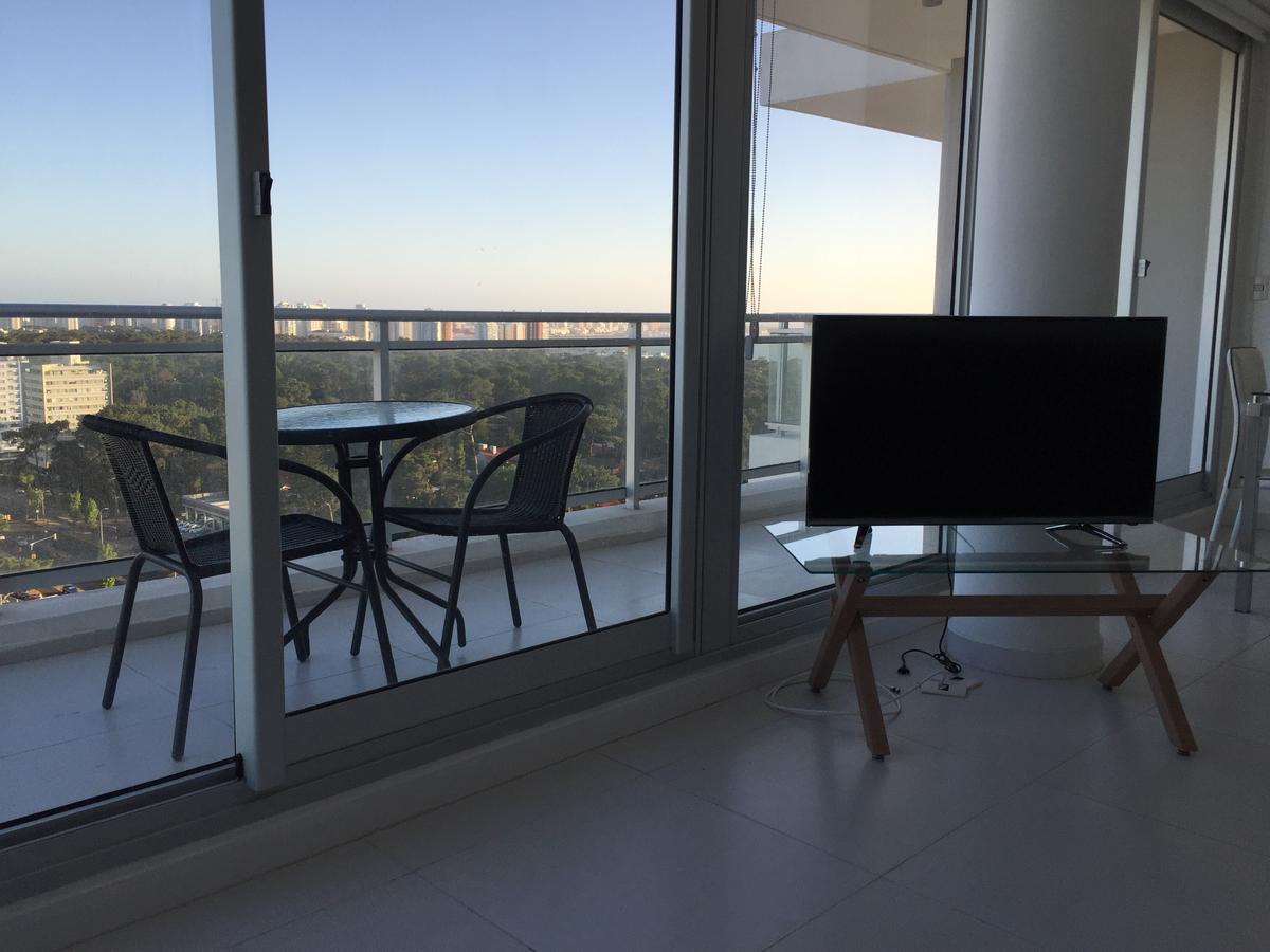 Bellagio Tower New Apartments Punta del Este Exterior photo